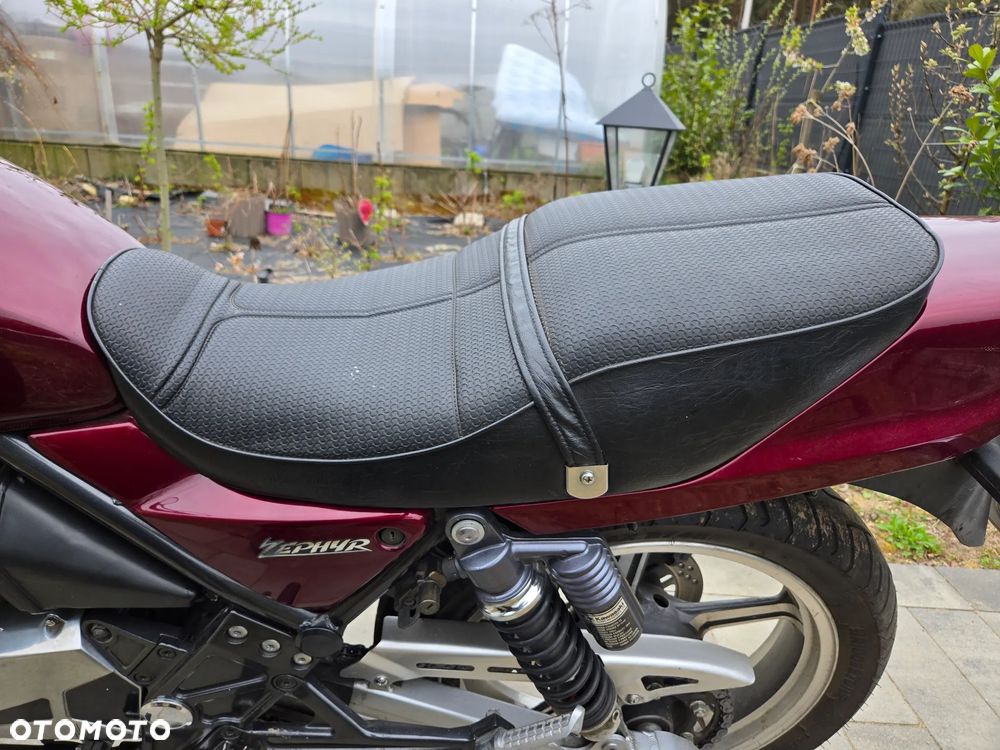 Kawasaki Zephyr - 35