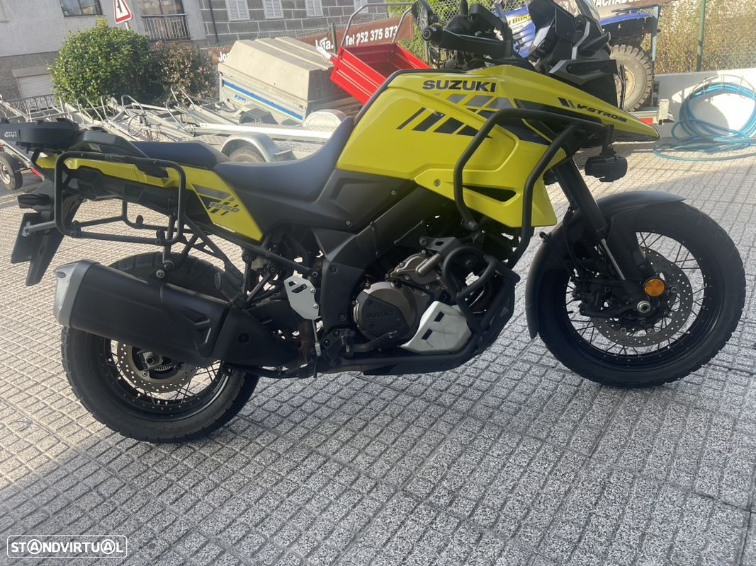 Suzuki DL 1050 - 2