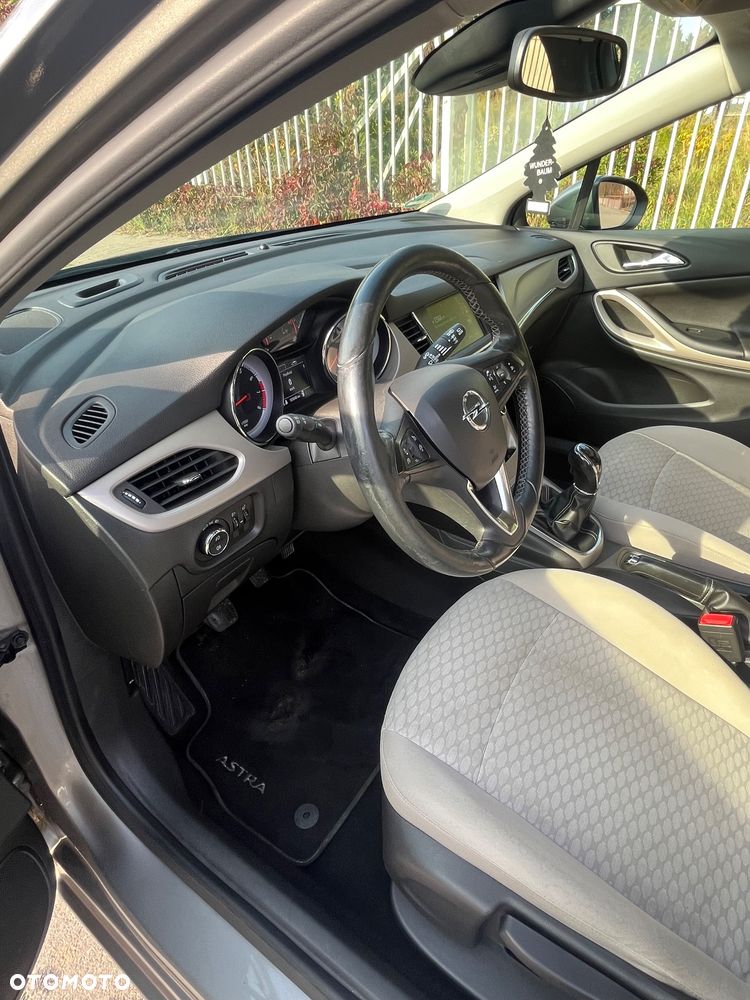 Opel Astra - 16