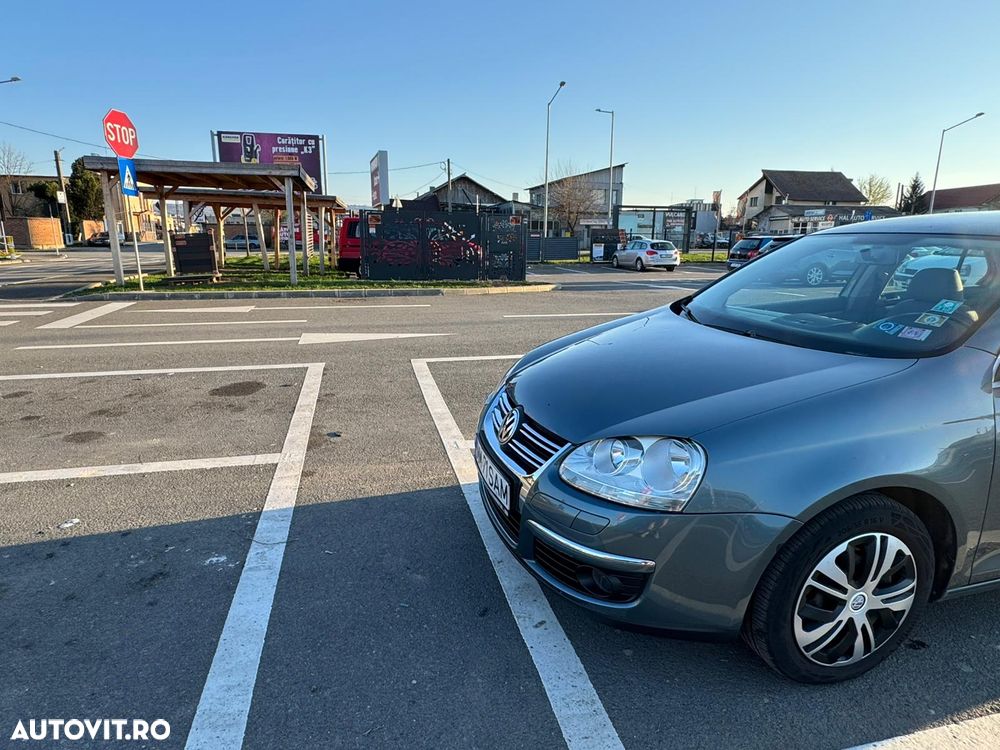 Volkswagen Jetta 1.6 Comfortline - 3
