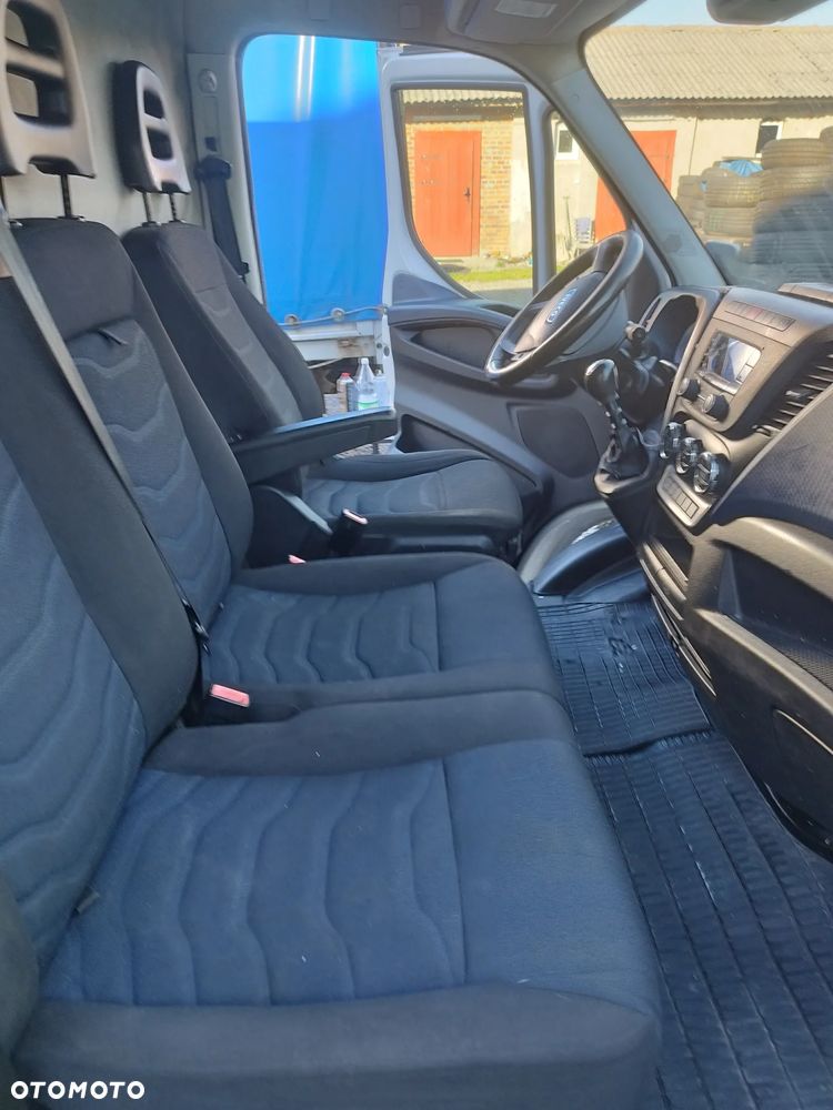 Iveco Furgon - 19