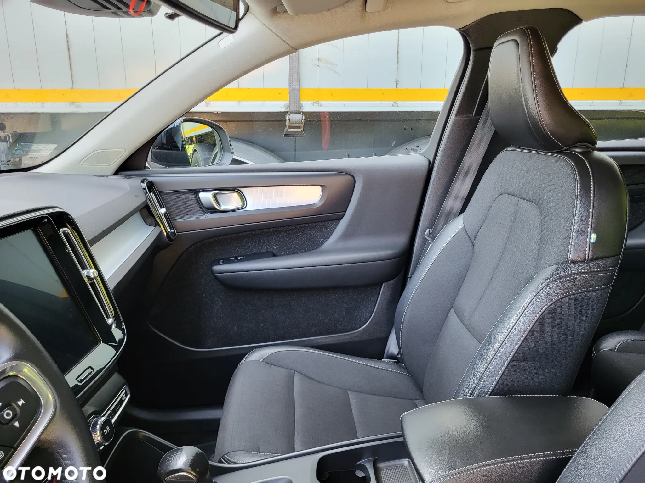 Volvo XC 40 T3 Momentum - 23