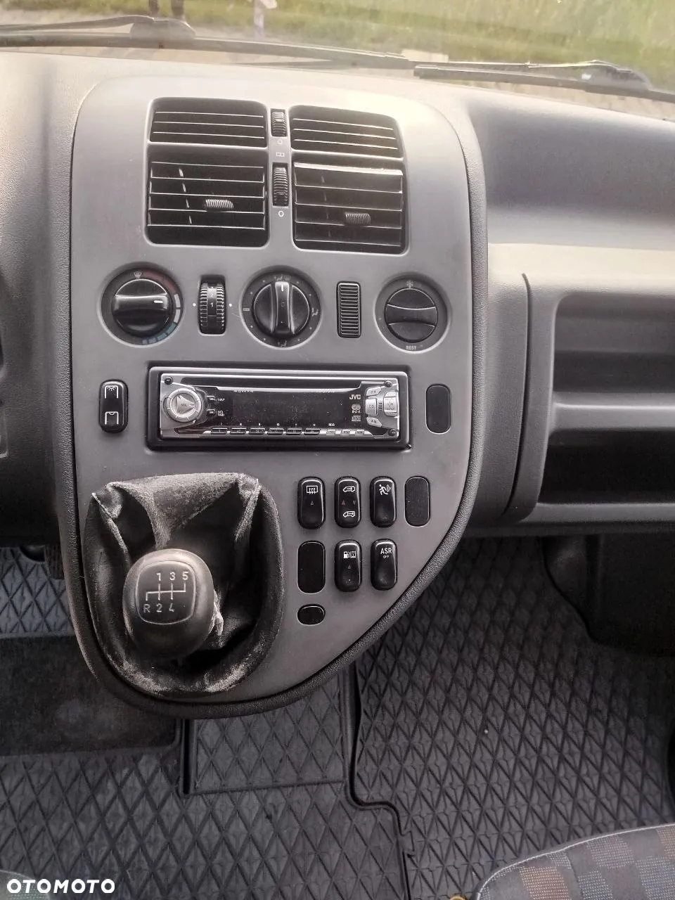 Mercedes-Benz Vito - 12