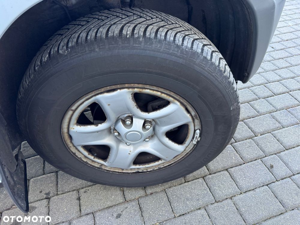 Toyota RAV4 - 16