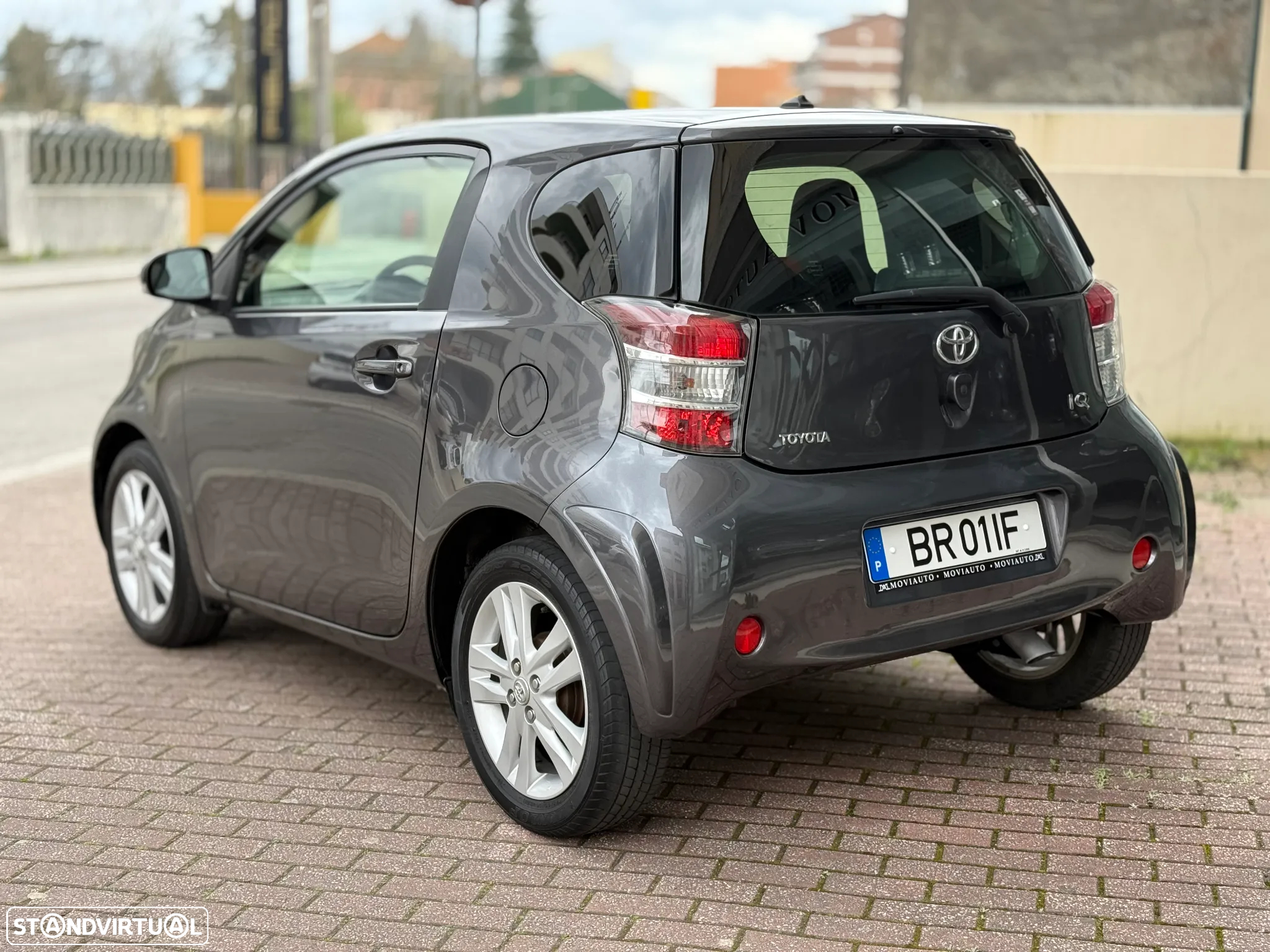 Toyota iQ 1.33 VVT-i 2 EP+NAVI+Bluetooth - 2