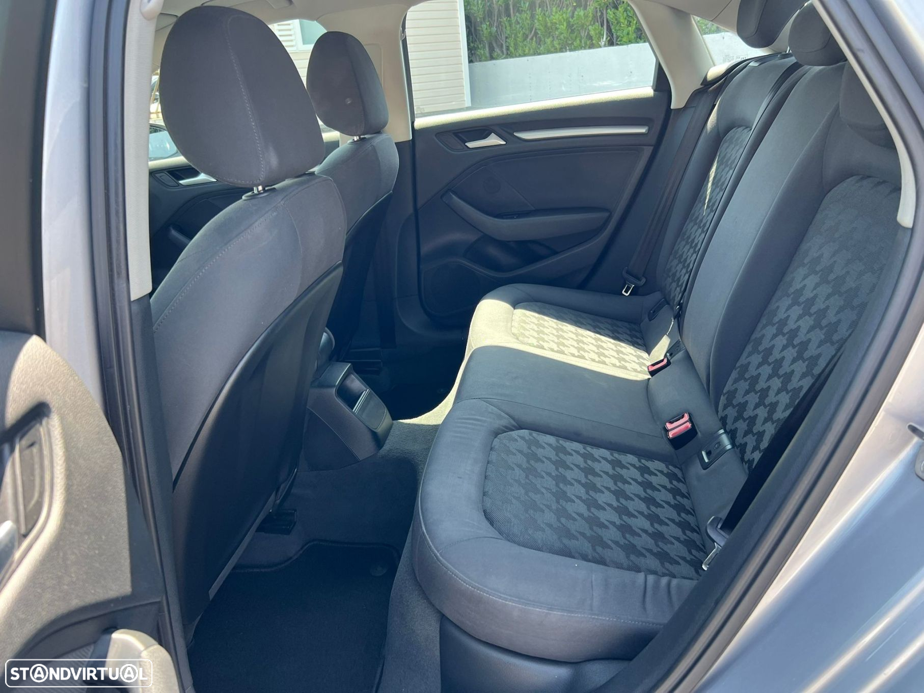 Audi A3 Limousine 1.6 TDI Advance Ultra - 9
