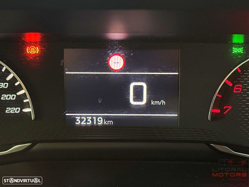 Peugeot 208 1.2 PureTech Active Pack - 26