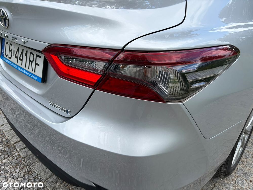 Toyota Camry 2.5 Hybrid Comfort CVT - 12