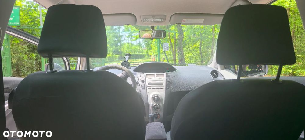 Toyota Yaris 1.3 Luna - 7