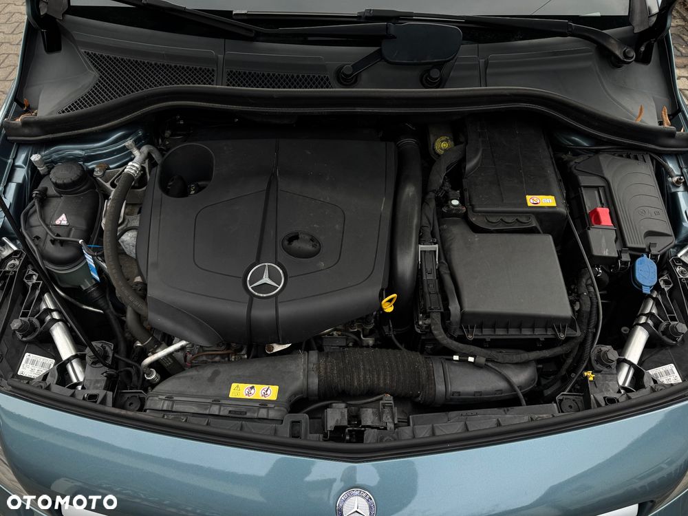 Mercedes-Benz Klasa B 180 CDI (BlueEFFICIENCY) - 38