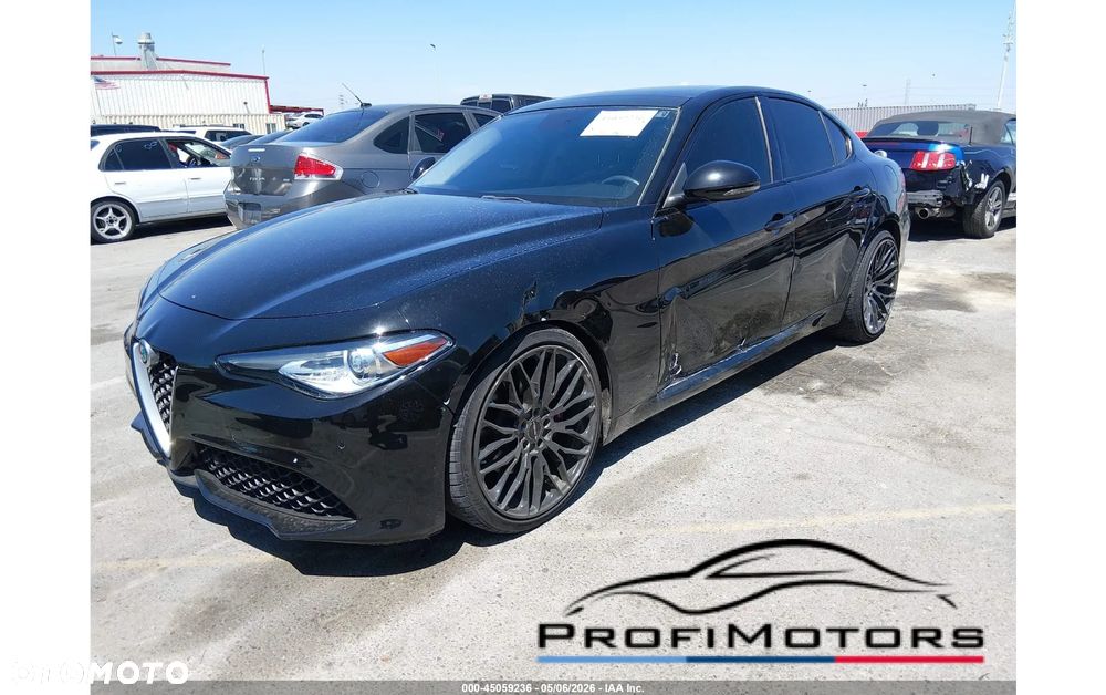 Alfa Romeo Giulia - 1