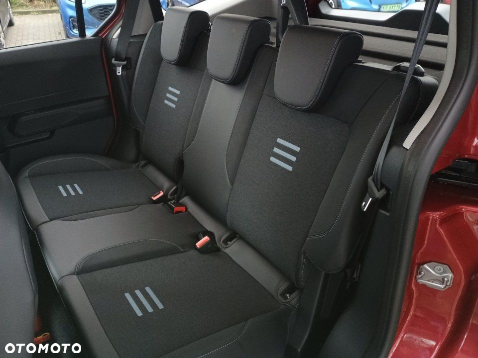 Ford Tourneo Courier - 13