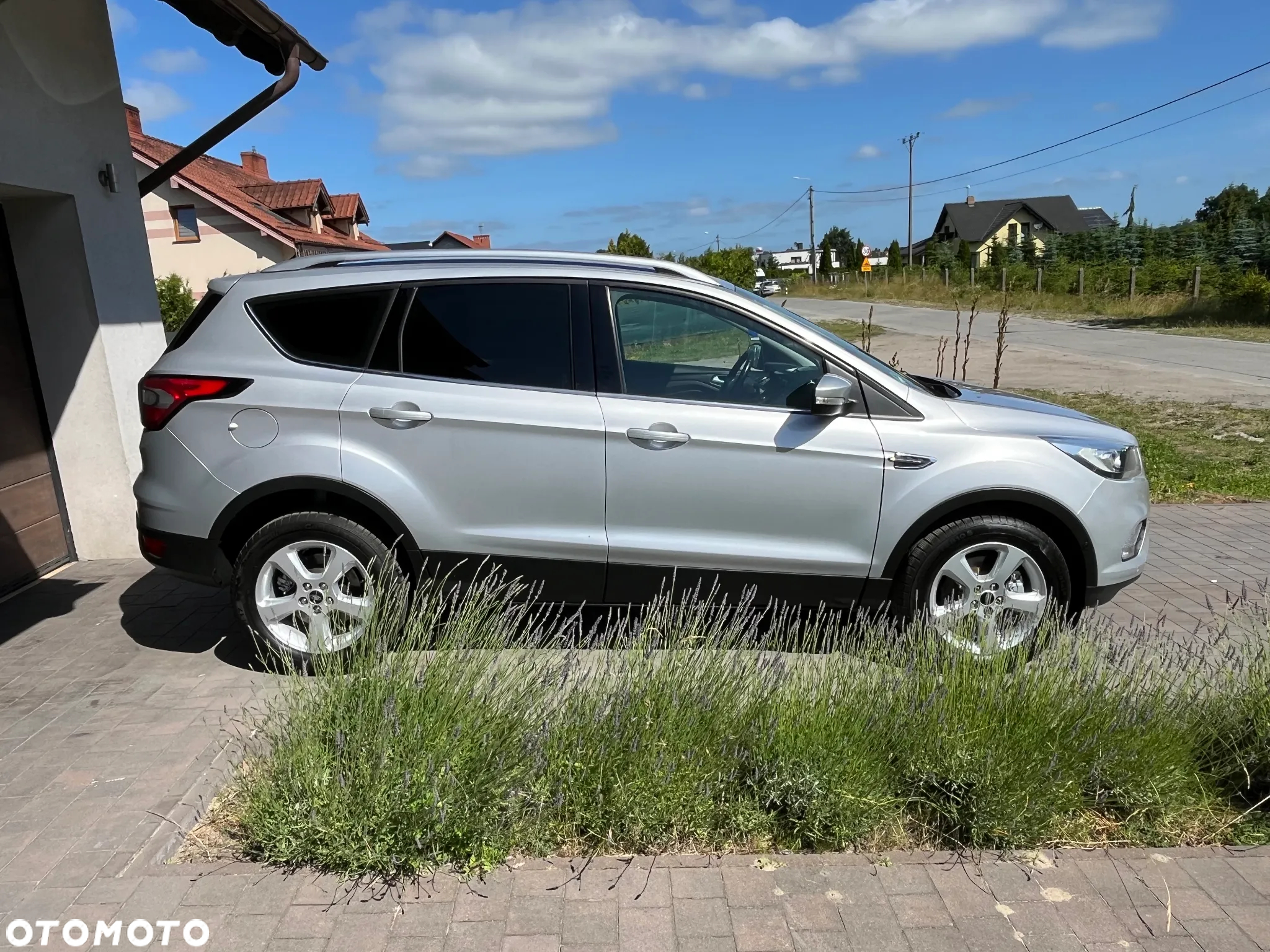 Ford Kuga 2.0 TDCi 2x4 Titanium - 14