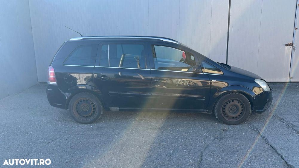 Opel Zafira - 2