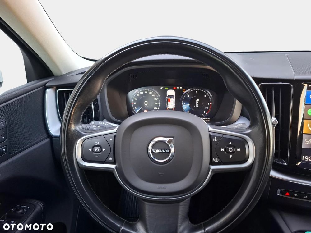 Volvo XC 60 D4 SCR AWD Momentum - 21