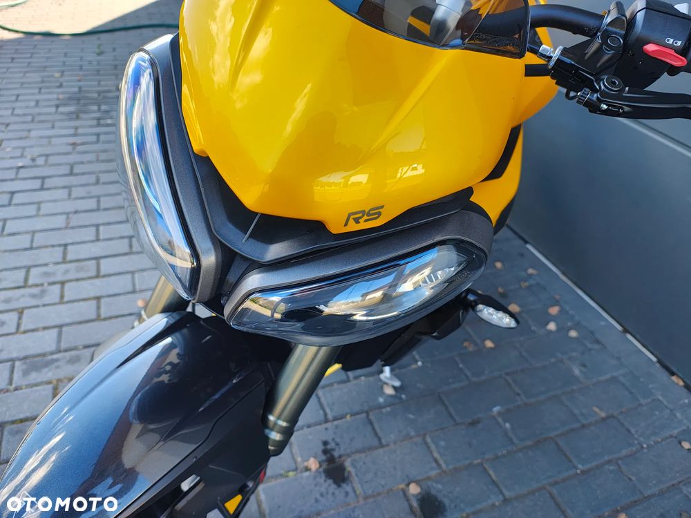 Triumph Street Triple - 20