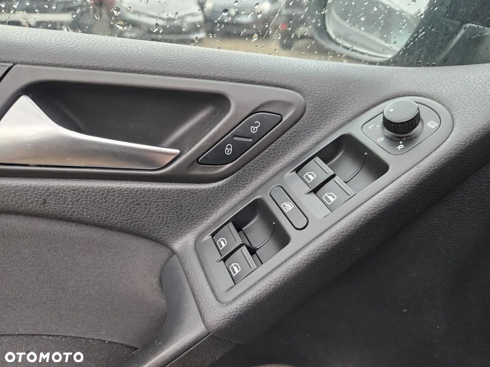 Volkswagen Golf 1.4 TSI DSG Highline - 18