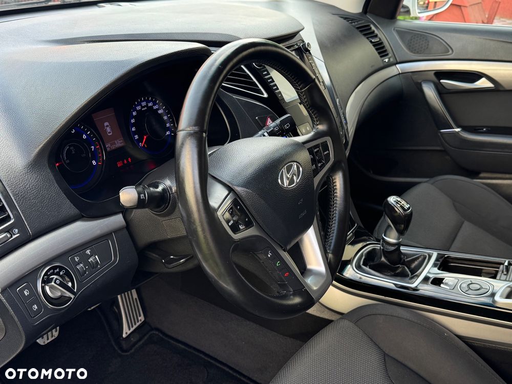 Hyundai i40 Kombi 1.6 Classic - 11
