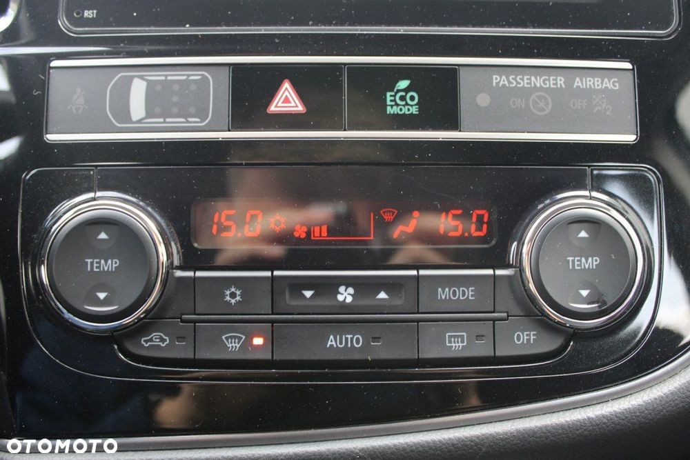 Mitsubishi Outlander - 34