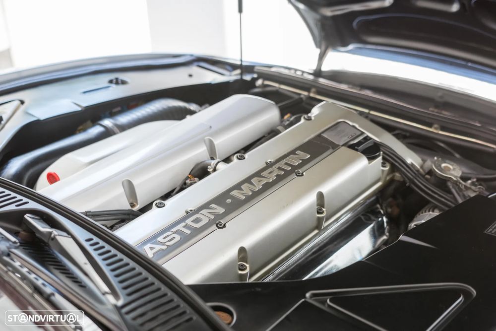 Aston Martin DB7 Vantage Volante - 11