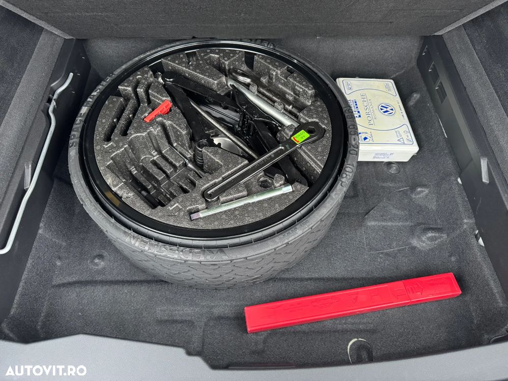 Volkswagen Touareg 3.0 V6 TDI 4Motion DPF Automatik - 25