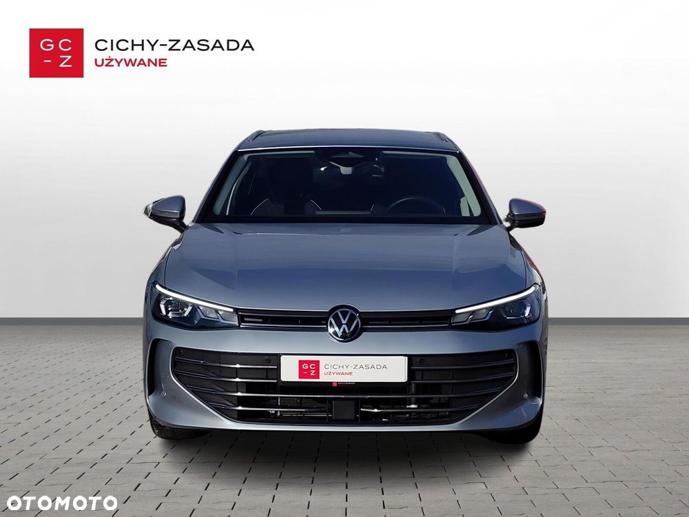 Volkswagen Passat - 8