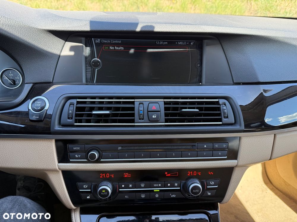 BMW Seria 5 528i - 8