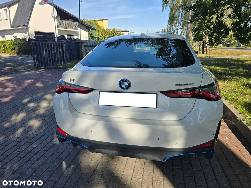 BMW i4 - 4