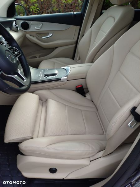 Mercedes-Benz GLC 300 4Matic 9G-TRONIC - 25