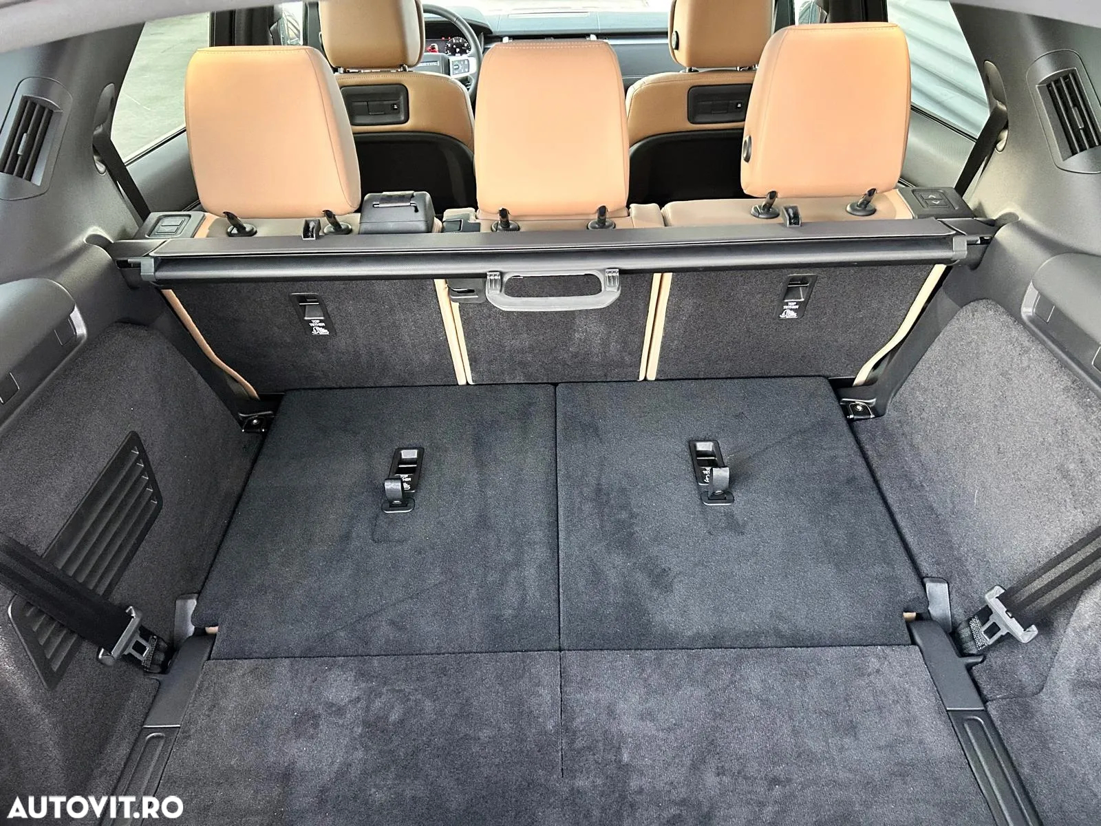 Land Rover Discovery 3.0 P360 MHEV R-Dynamic HSE - 12