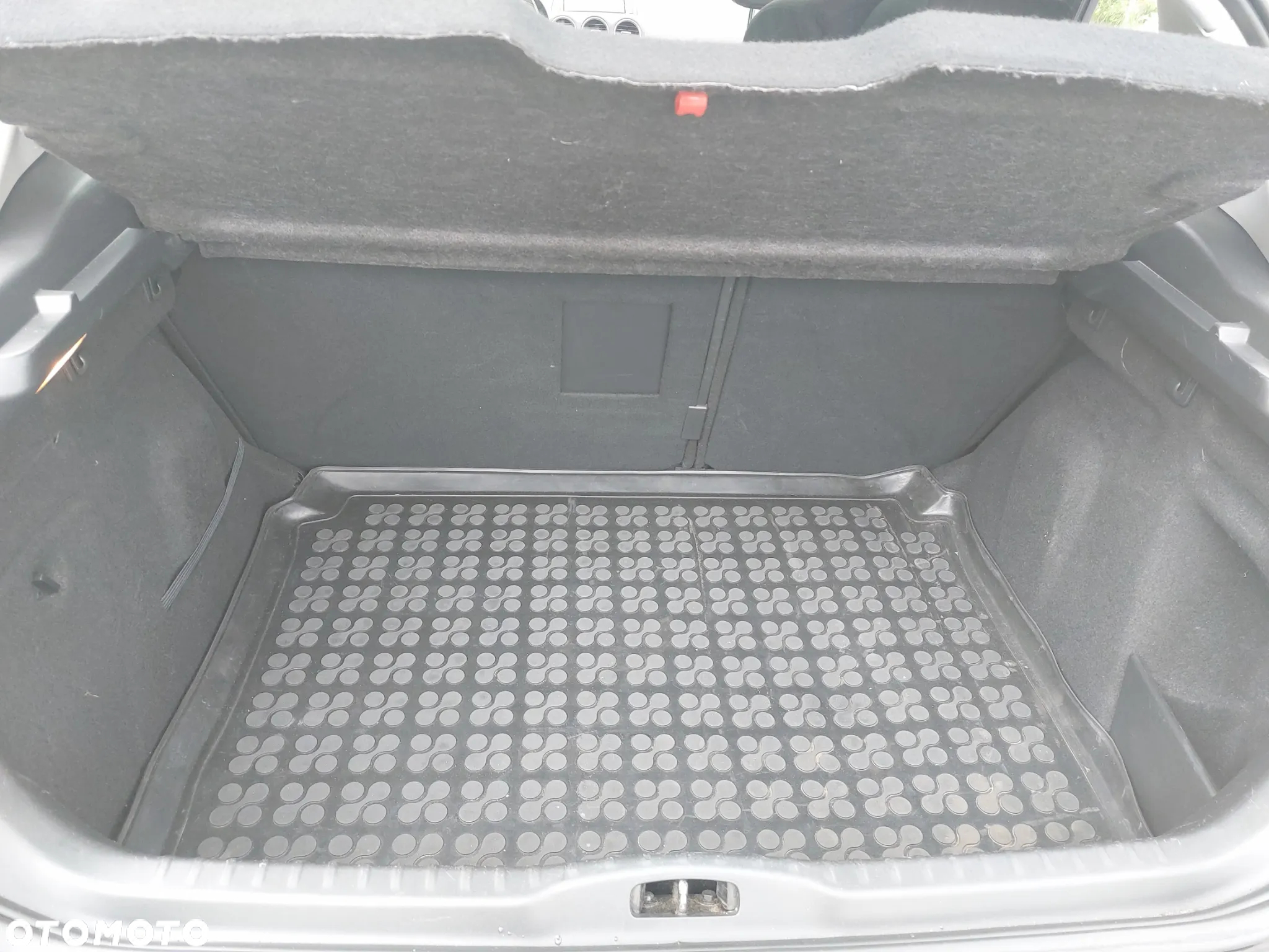 Peugeot 308 1.6 e-HDi Active S&S - 14