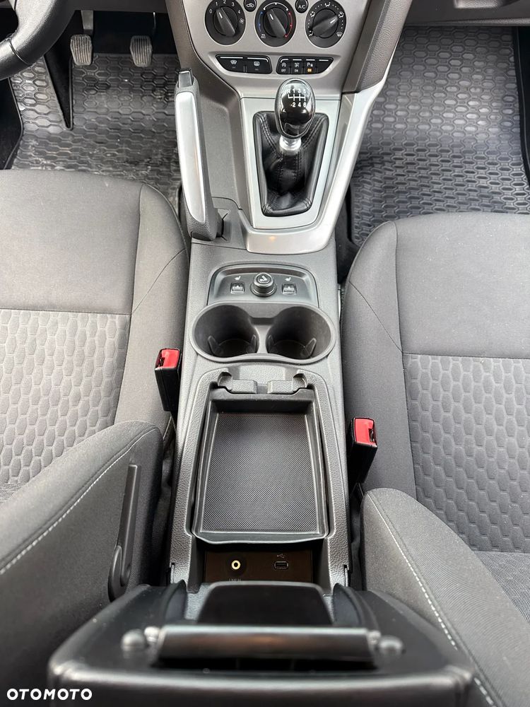 Ford Focus 1.0 EcoBoost Trend - 13
