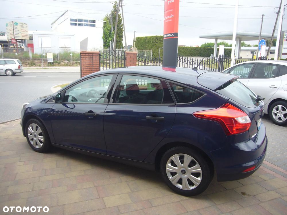 Ford Focus 1.6 Trend - 10