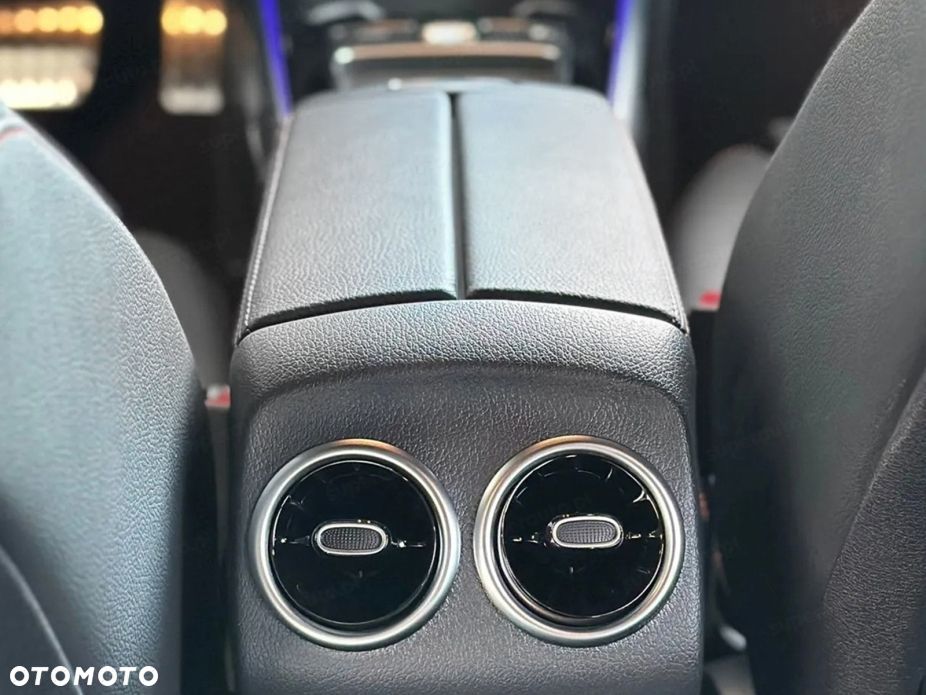 Mercedes-Benz GLB 200 d AMG Line 8G-DCT - 11