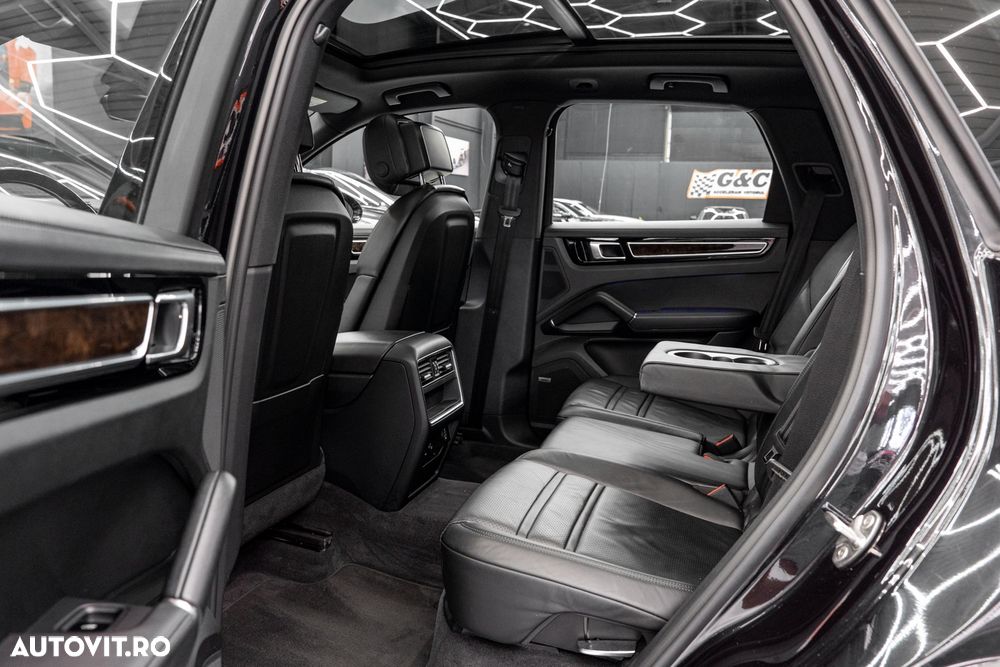 Porsche Cayenne S - 19