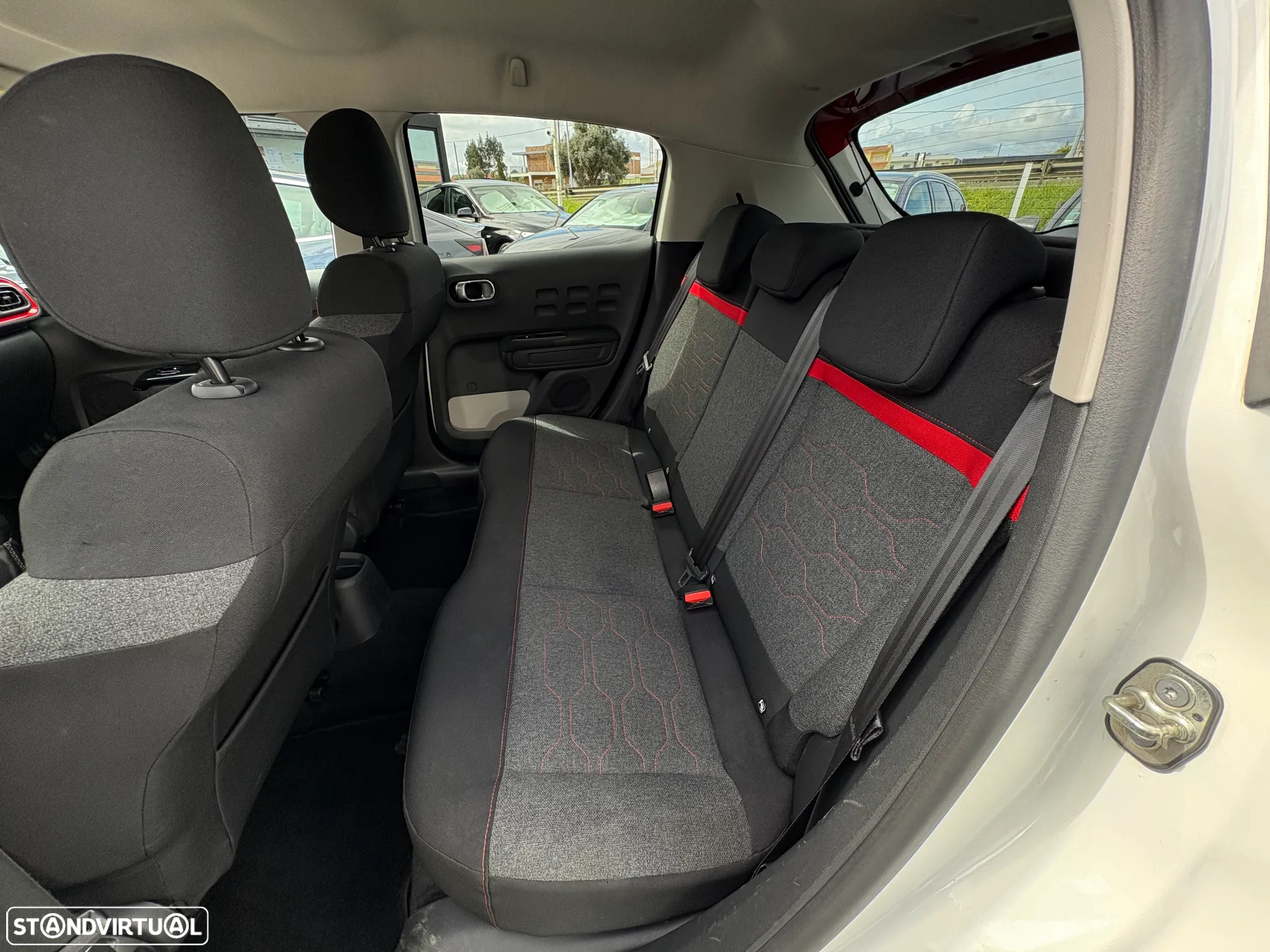 Citroën C3 1.2 PureTech Plus - 12
