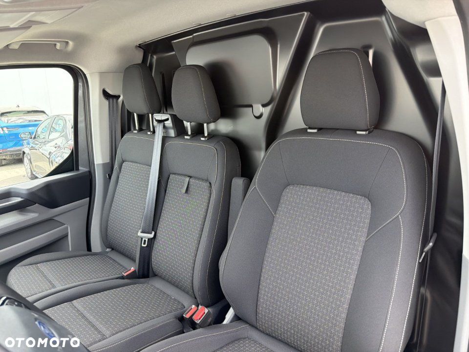 Ford Transit Custom - 11