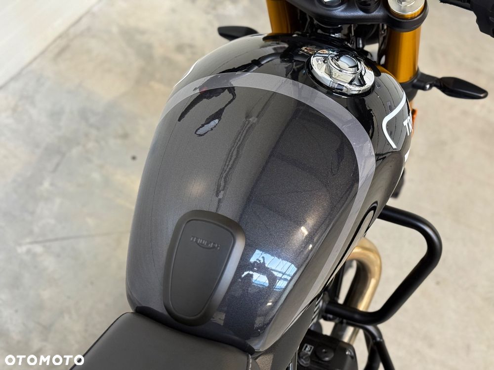 Triumph Inny - 20