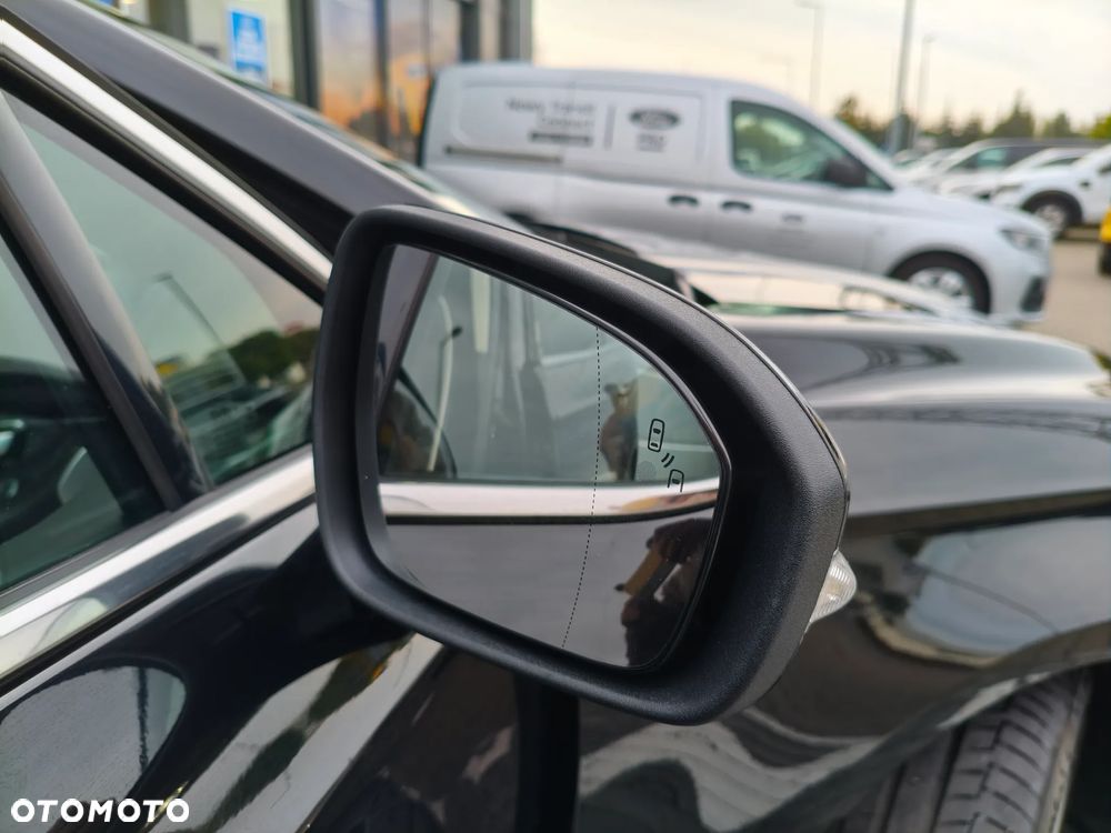 Ford Mondeo 2.0 Hybrid Vignale - 34