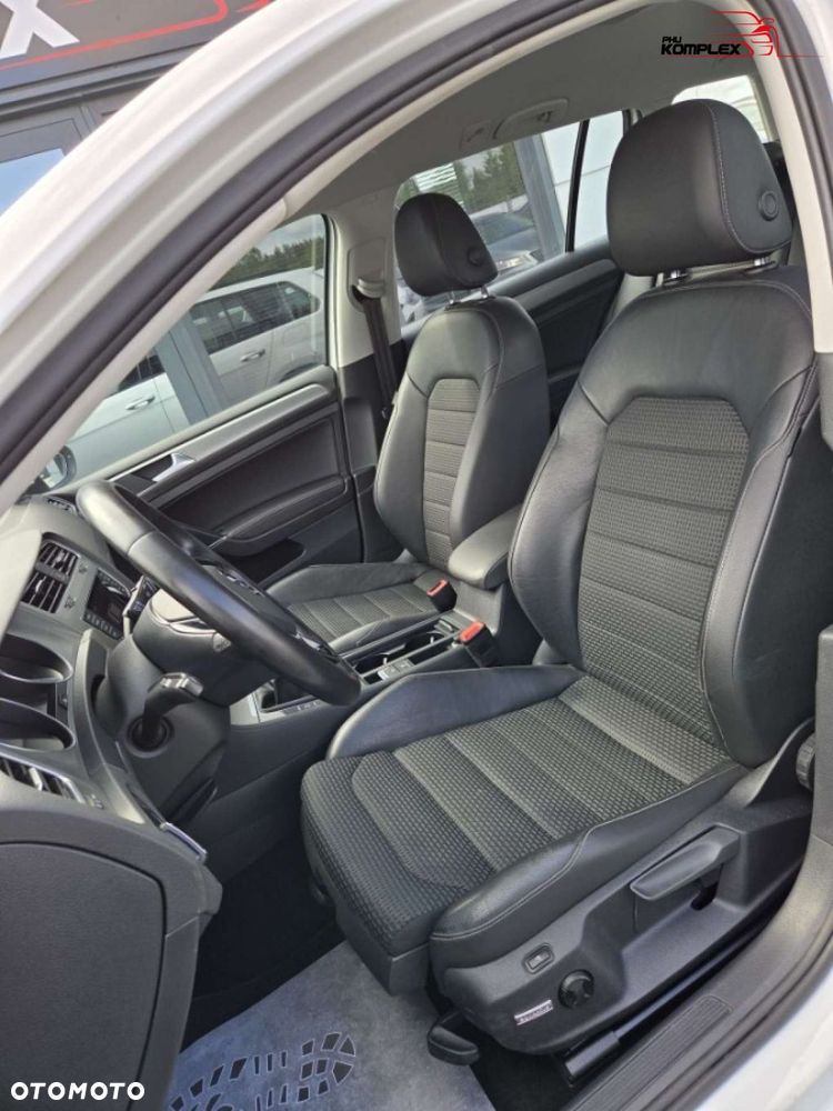 Volkswagen Golf - 9