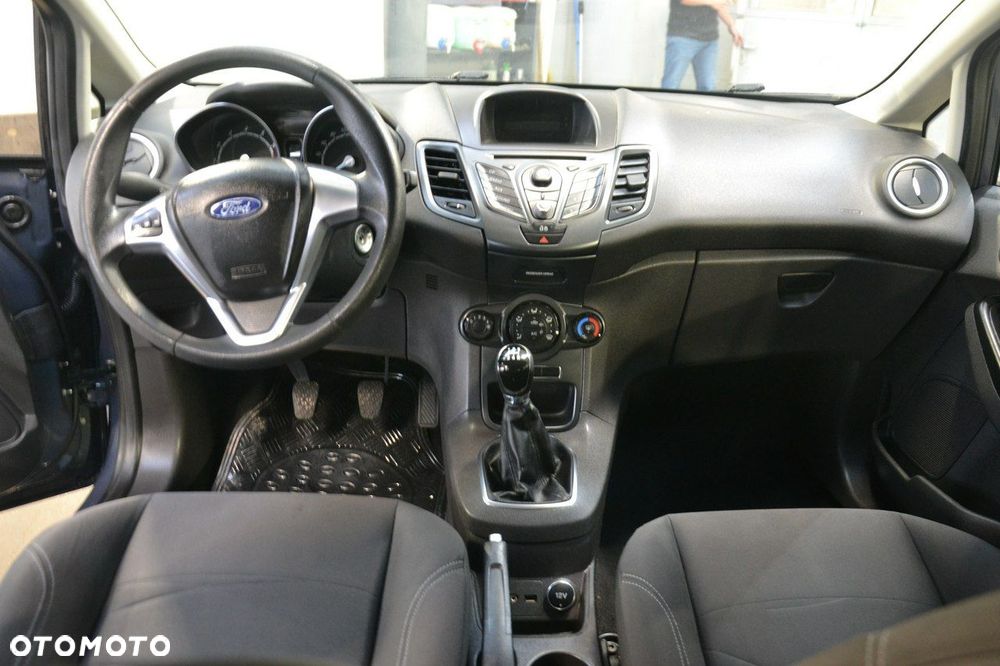 Ford Fiesta - 16