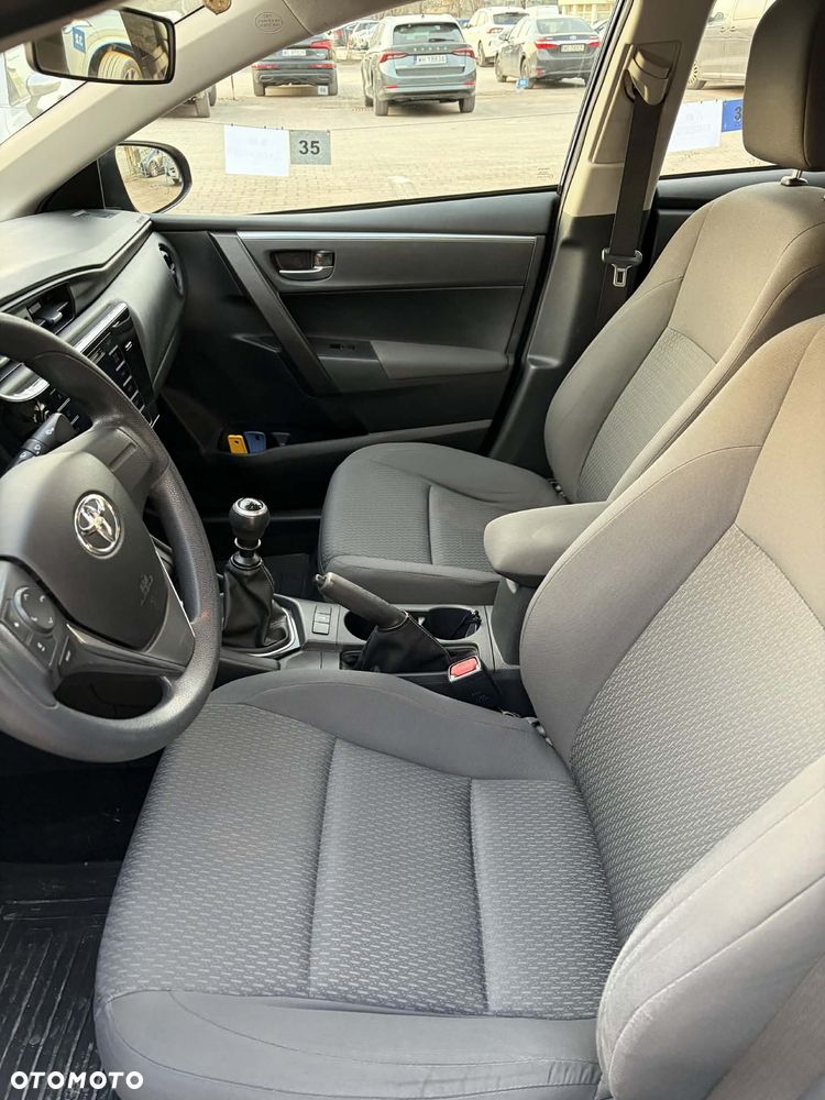 Toyota Corolla 1.6 Active - 6