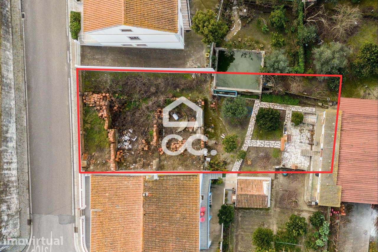 Terreno de 398 m2 p/ construção de moradia | Zona central de Mora - Grande imagem: 2/23