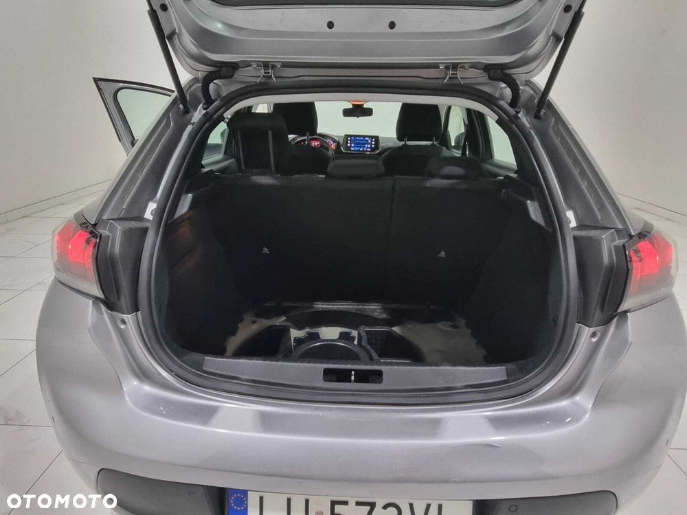 Peugeot 208 - 15