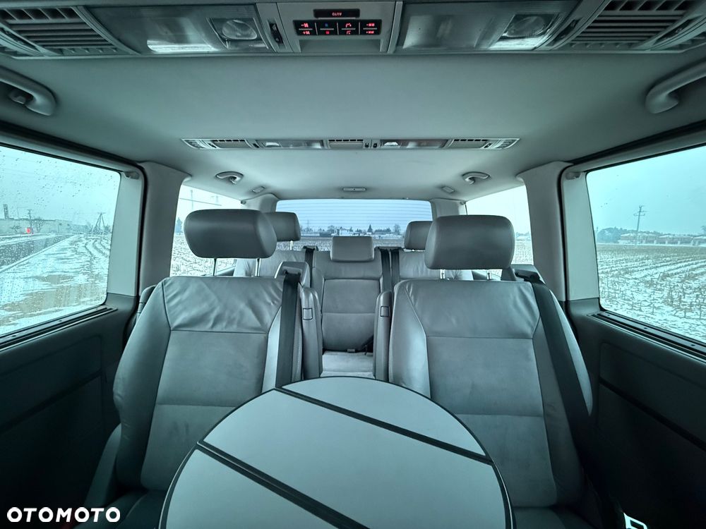 Volkswagen Multivan - 7
