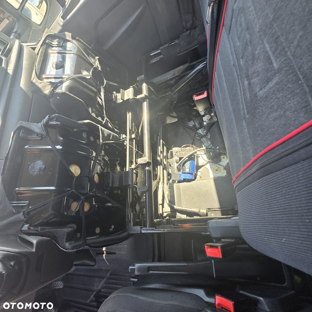 Ford Transit - 13