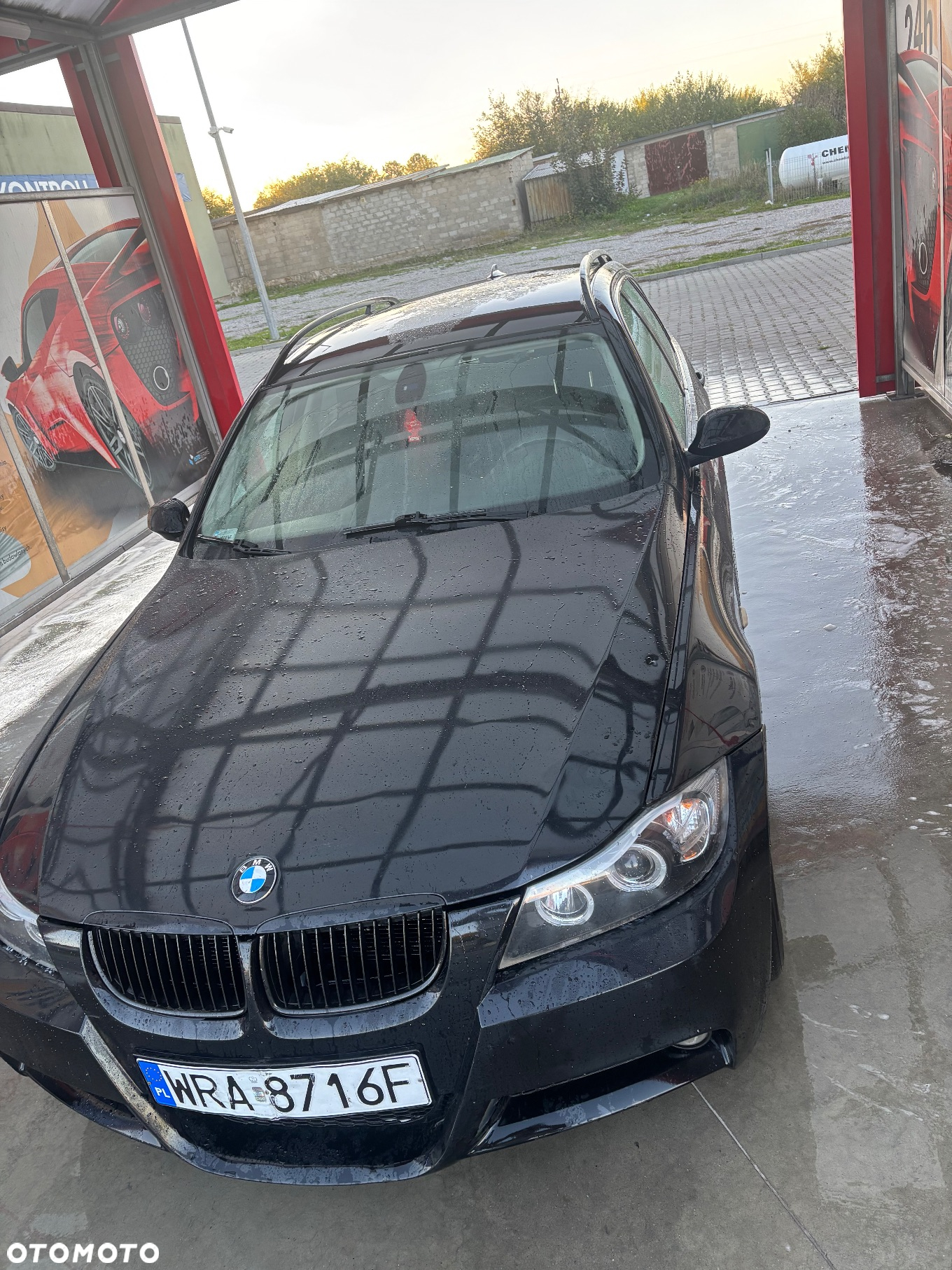 BMW Seria 3 318i Touring - 28