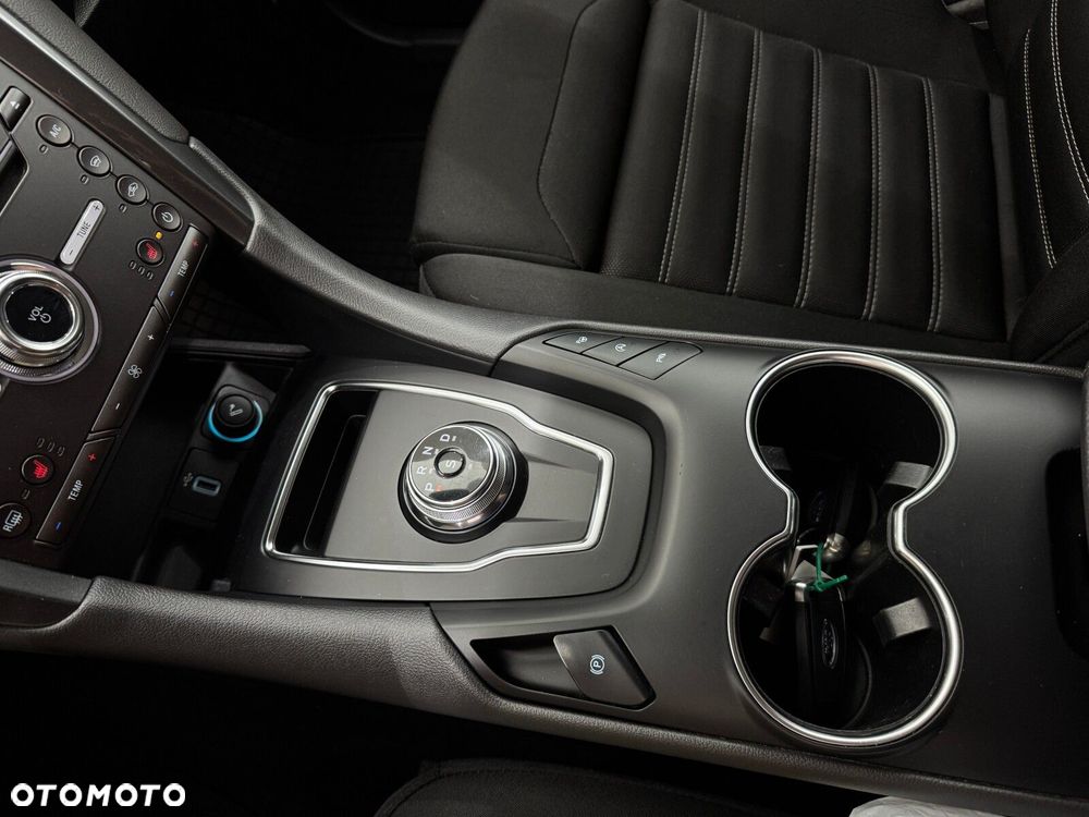 Ford Mondeo - 31