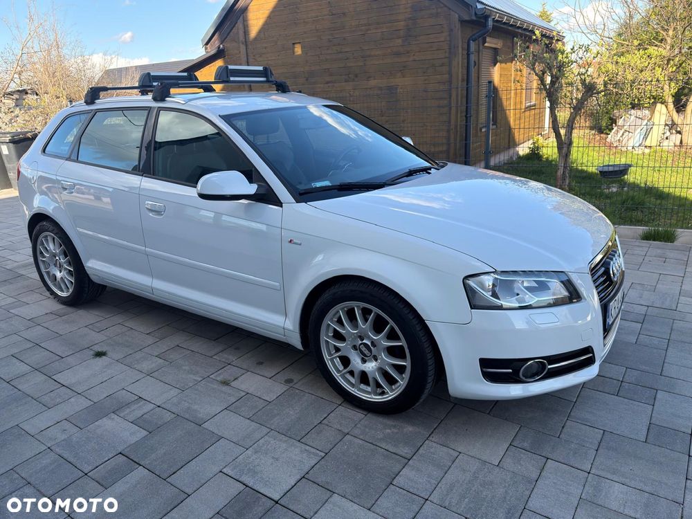 Audi A3 Sportback 2.0 TDI DPF Ambiente - 1