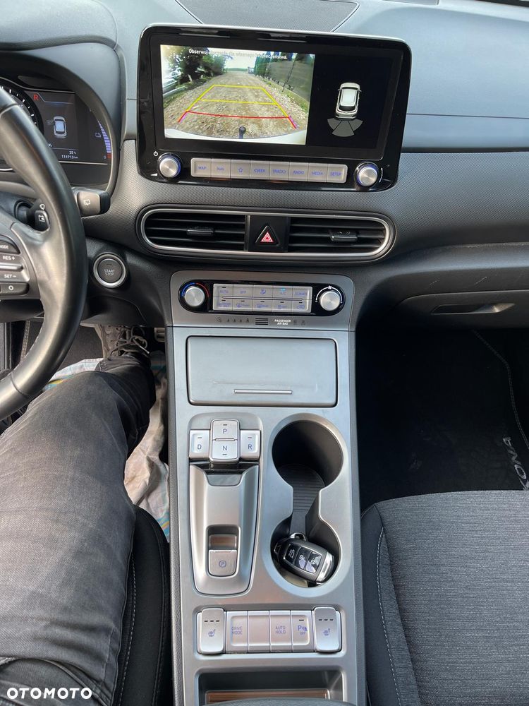 Hyundai Kona 64kWh Premium - 17